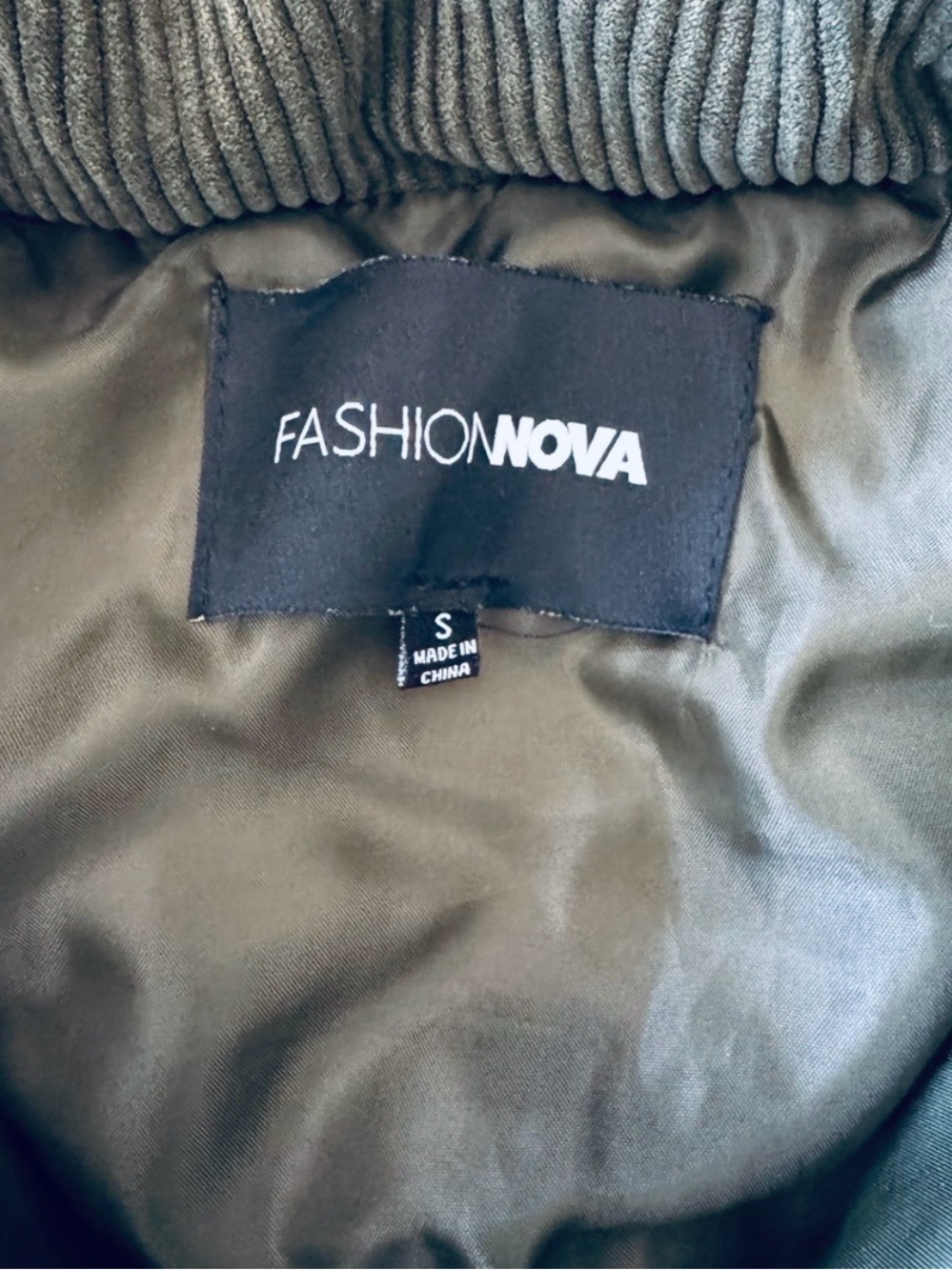 Military Green Ribbed Puffer Jacket - Picture 4 of 4
